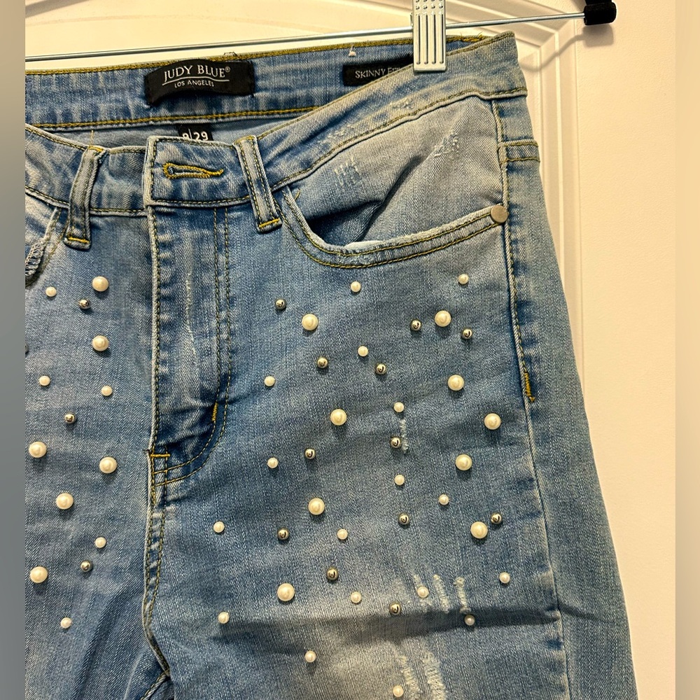 JUDY BLUE PEARL DETAIL SKINNY JEANS